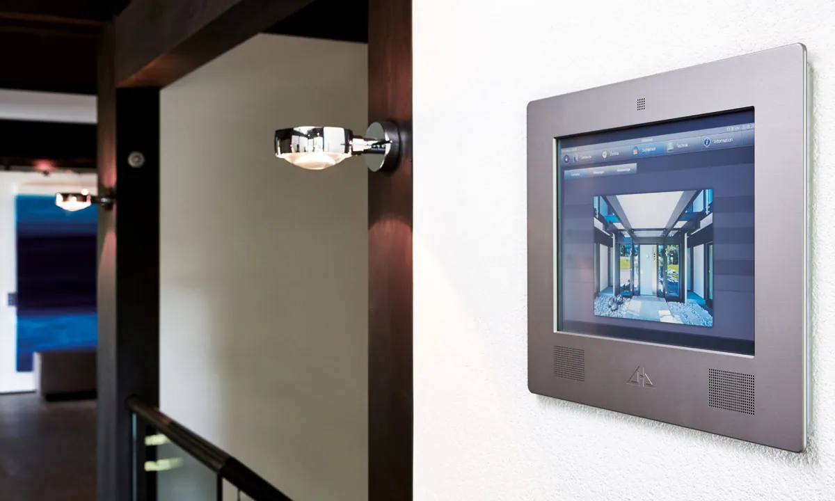 Qualität - Türsprechstation mit Smart-Home Panel &middot; Elektro-Stock